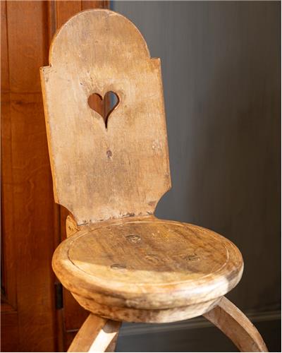 Amorphous - Pair of Swedish primitive Rococo Chairs