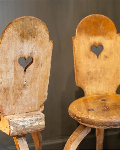 Amorphous - Pair of Swedish primitive Rococo Chairs