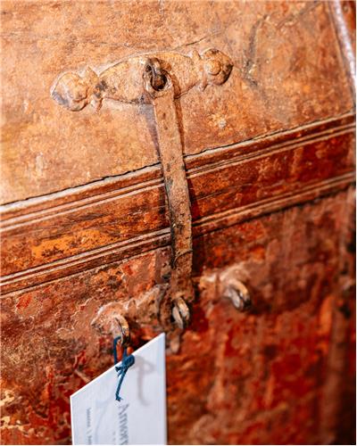 Amorphous - Wooden Chest