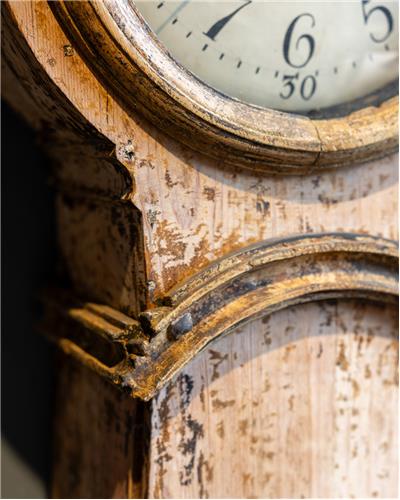 Amorphous - Mora Clock