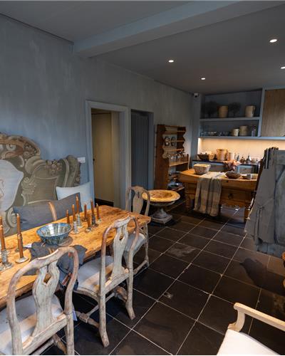 Amorphous - 6 Dinning Chairs