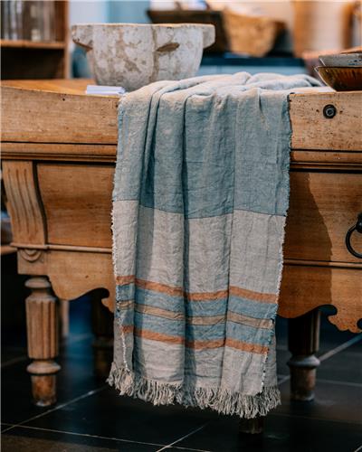 Amorphous - Cushions & Plaid