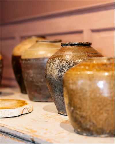 Amorphous - Ginger Pot